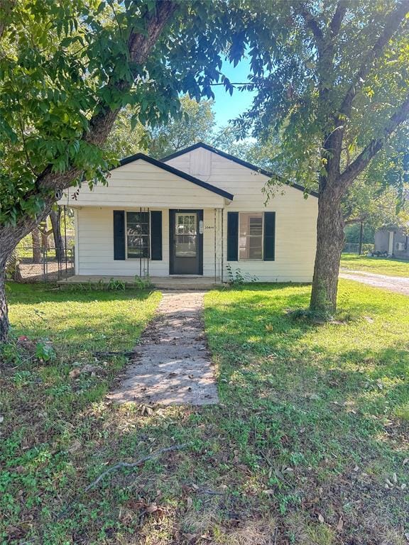 304 N Neches Street, Whitney TX 76692