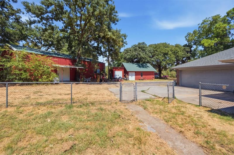8116 Dot Hudson Road, Alvarado TX 76009 - Photo 21