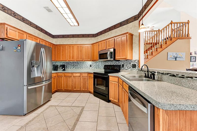 2722 Strother Drive, Garland TX 75044 - Photo 8
