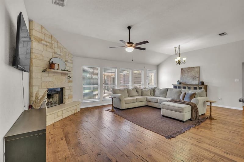 229 Willow Creek Drive, Weatherford TX 76085 - Photo 10