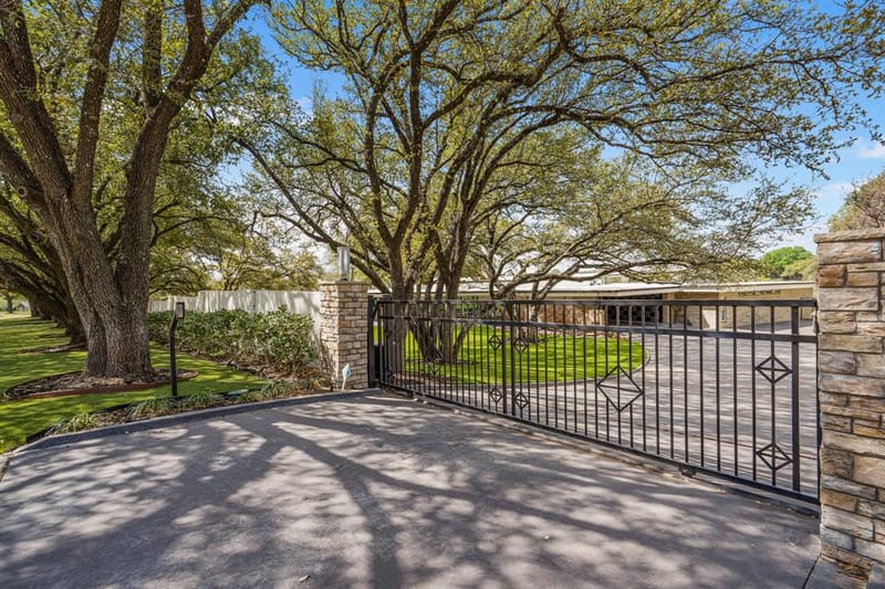 4400 Ridgehaven Road, Fort Worth TX 76116 - Photo 3