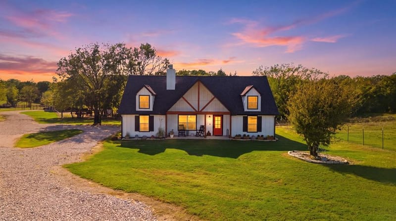 71 County Road 1266, Whitesboro TX 76273