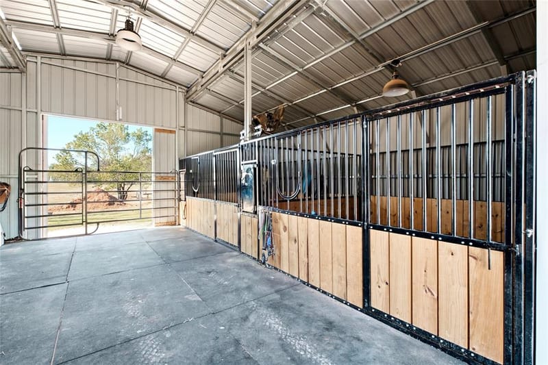 71 County Road 1266, Whitesboro TX 76273 - Photo 9
