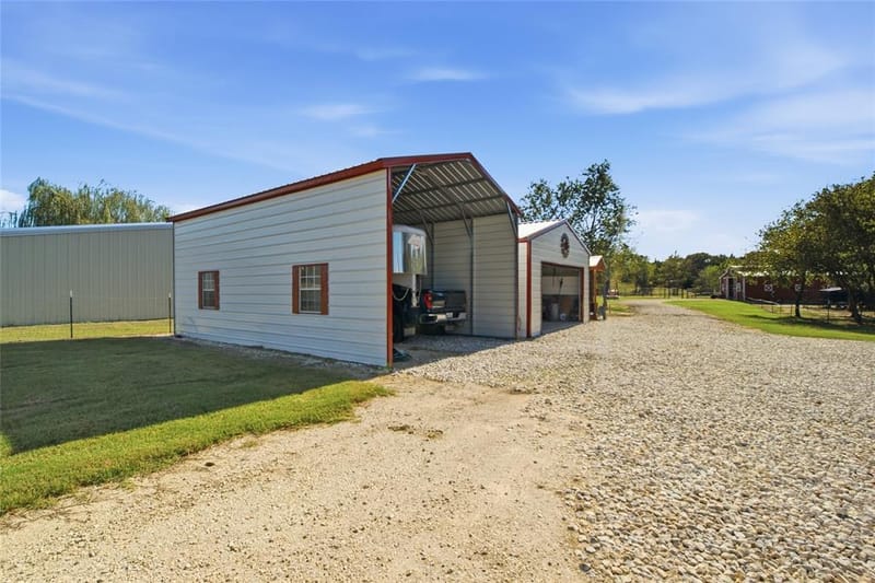 71 County Road 1266, Whitesboro TX 76273 - Photo 18