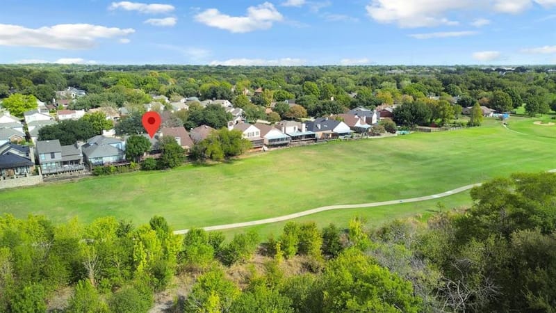 554 Briarcliff Drive, Garland TX 75043 - Photo 2