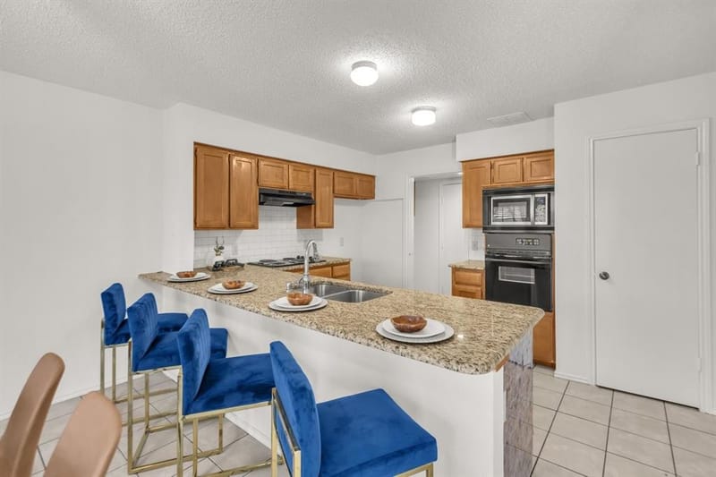 554 Briarcliff Drive, Garland TX 75043 - Photo 10