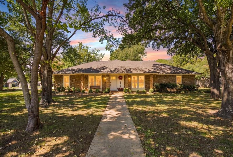 601 Cimarron Trail, Southlake TX 76092