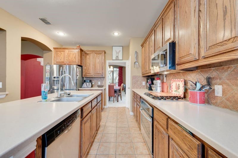 6011 Crestridge Lane, Sachse TX 75048 - Photo 9