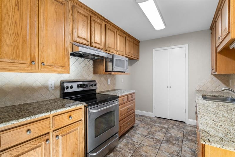 1315 Chapel Downs Road, Waco TX 76712 - Photo 10