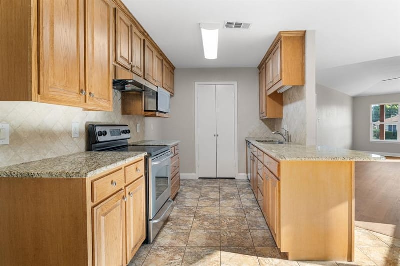 1315 Chapel Downs Road, Waco TX 76712 - Photo 11