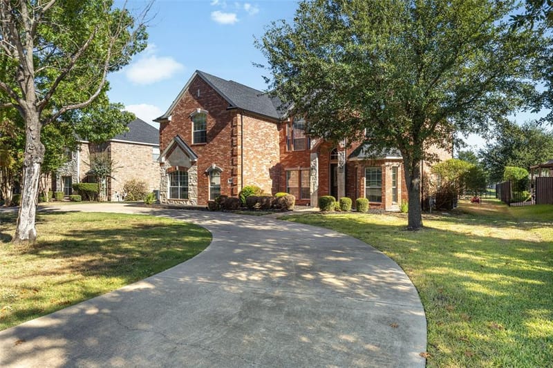 10206 Broadmoor Lane, Rowlett TX 75089 - Photo 2