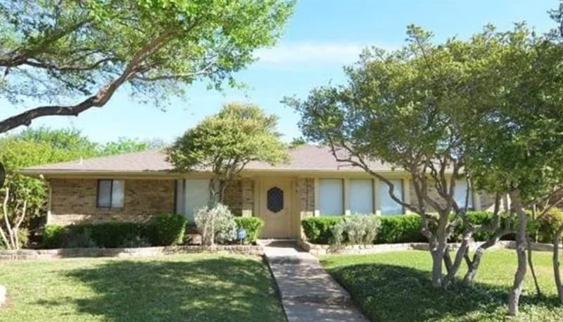 1911 E Branch Hollow Drive, Carrollton TX 75007