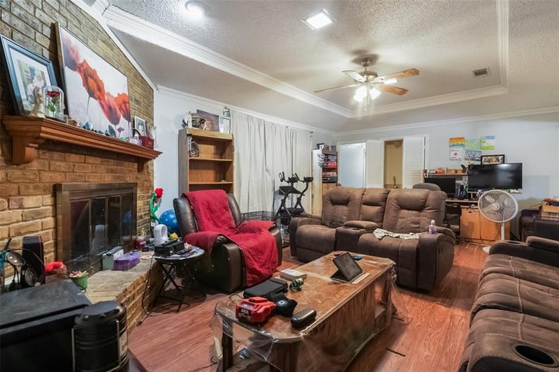 1911 E Branch Hollow Drive, Carrollton TX 75007 - Photo 10