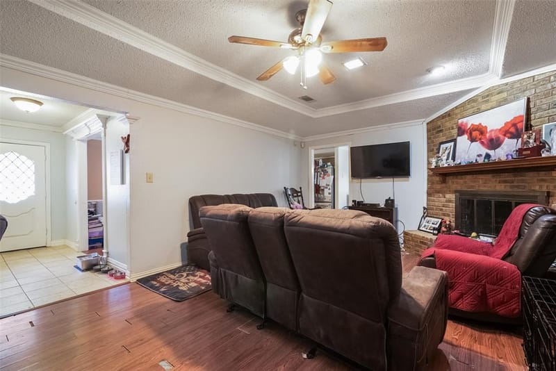 1911 E Branch Hollow Drive, Carrollton TX 75007 - Photo 11