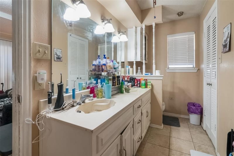 1911 E Branch Hollow Drive, Carrollton TX 75007 - Photo 19