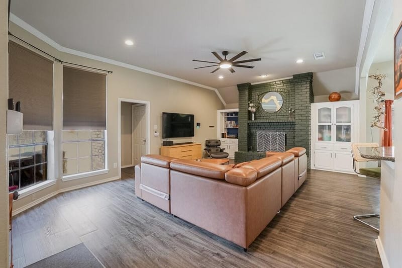 807 Muirfield Drive, Mansfield TX 76063 - Photo 11