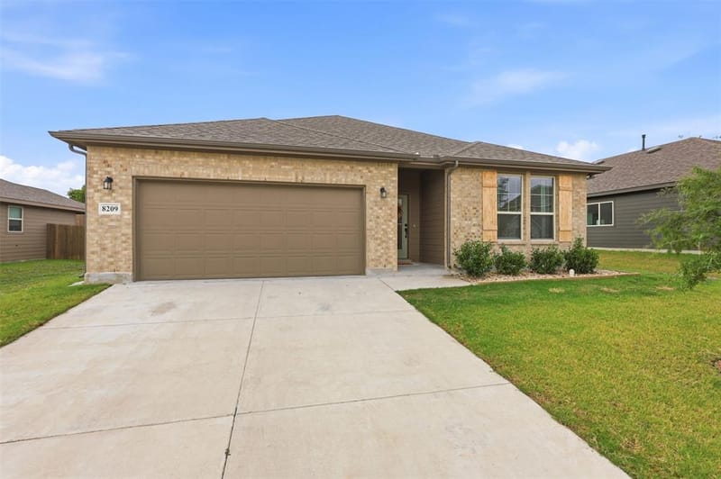 8209 Tomcat Trail, Godley TX 76044 - Photo 3