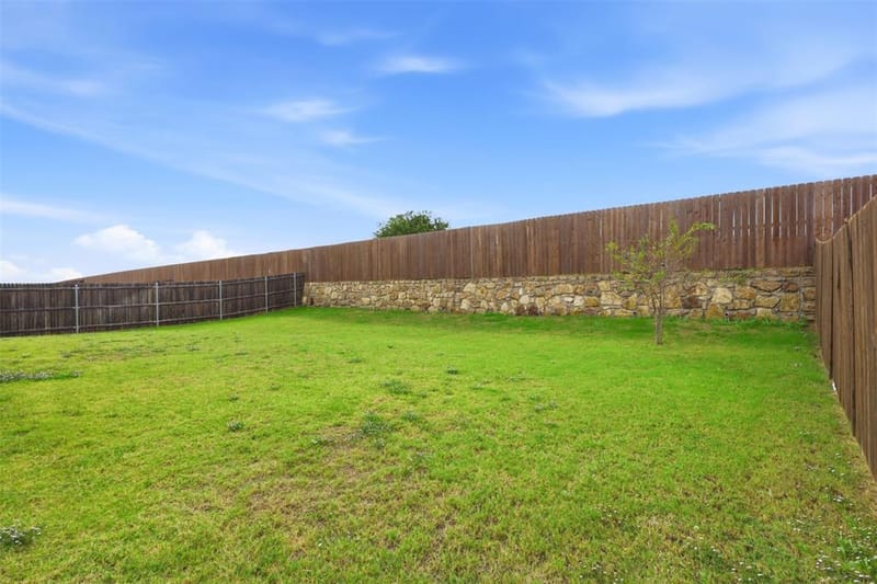 8209 Tomcat Trail, Godley TX 76044 - Photo 40