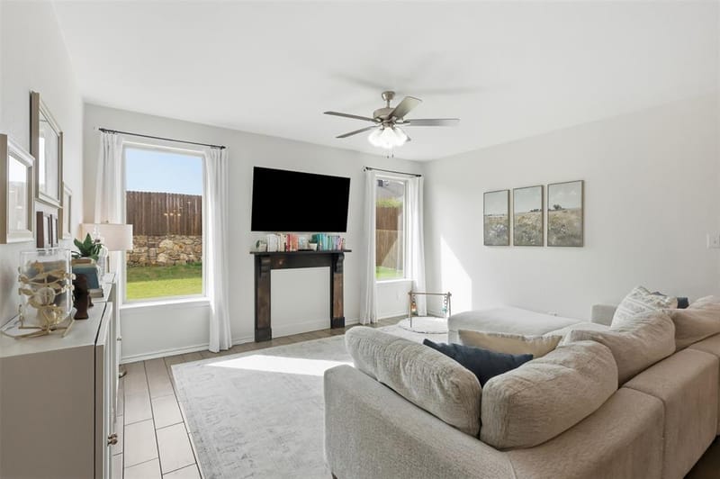8209 Tomcat Trail, Godley TX 76044 - Photo 21