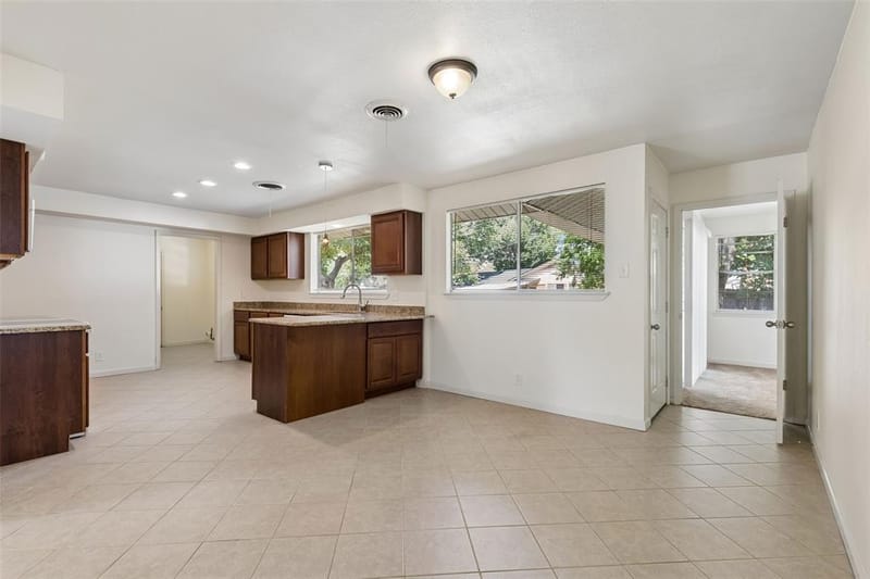 1723 Carlisle Street, Irving TX 75062 - Photo 6