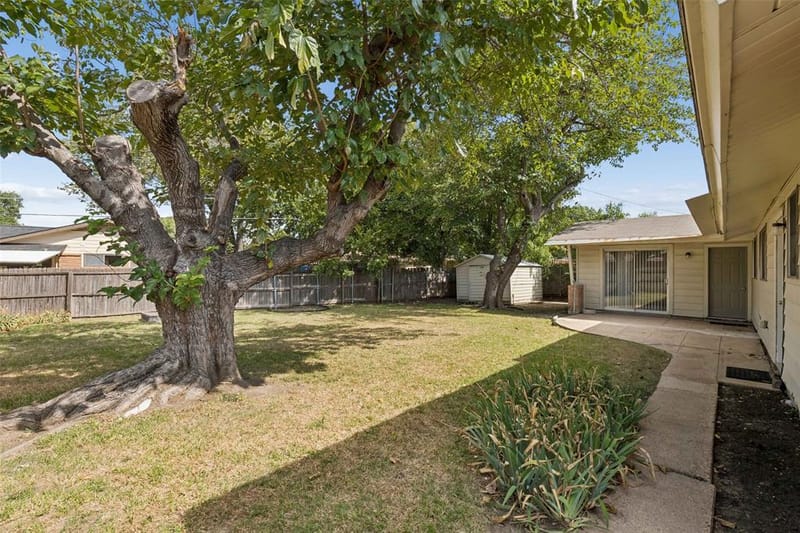 1723 Carlisle Street, Irving TX 75062 - Photo 22