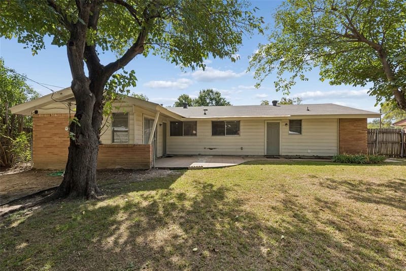 1723 Carlisle Street, Irving TX 75062 - Photo 24