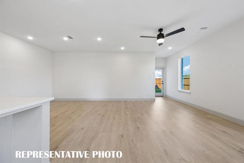 344 Walker Parkway, Celina TX 75009 - Photo 9