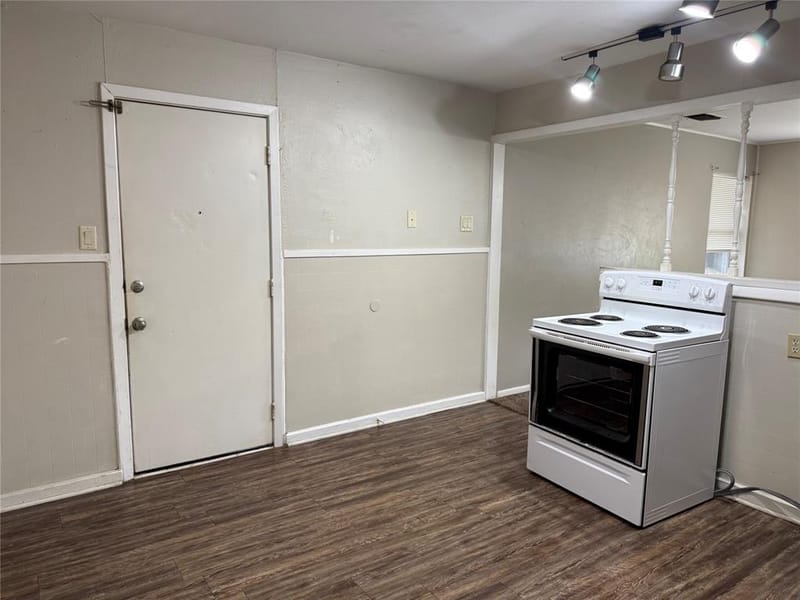 1311 W Water Street, Weatherford TX 76086 - Photo 7