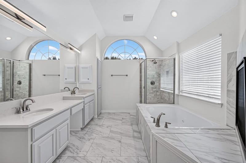 512 Renfro Court, Irving TX 75063 - Photo 13