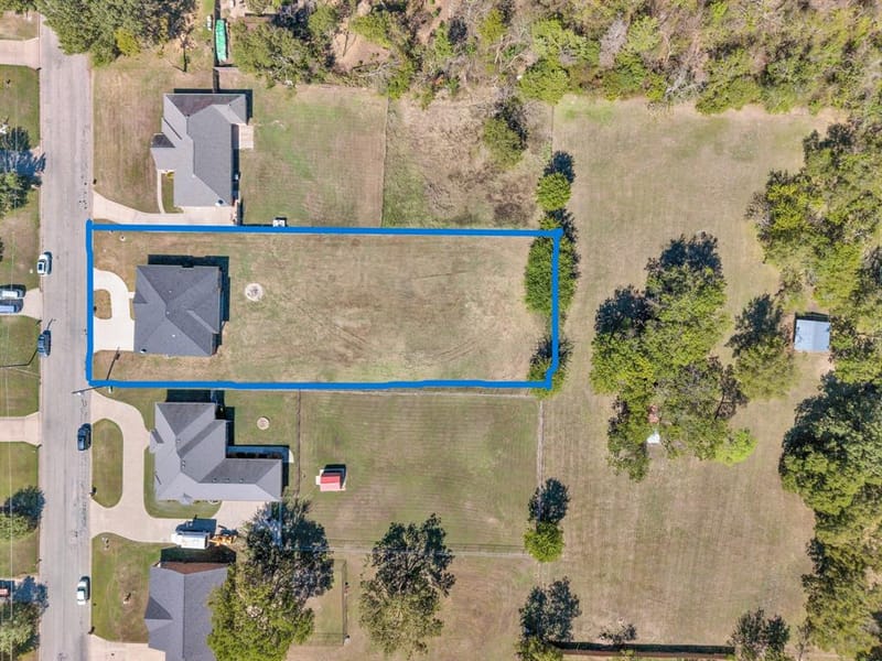 2204 Albert Broadfoot Street, Bonham TX 75418 - Photo 23