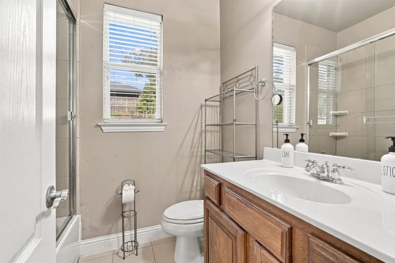1909 Nancy Jane Circle, Garland TX 75043 - Photo 6