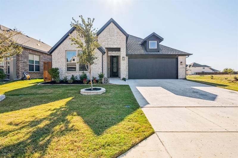 1029 River Oaks Drive, Godley TX 76044