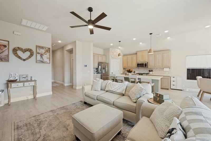 1029 River Oaks Drive, Godley TX 76044 - Photo 5