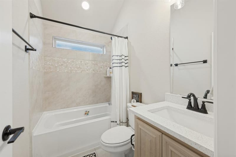1029 River Oaks Drive, Godley TX 76044 - Photo 15