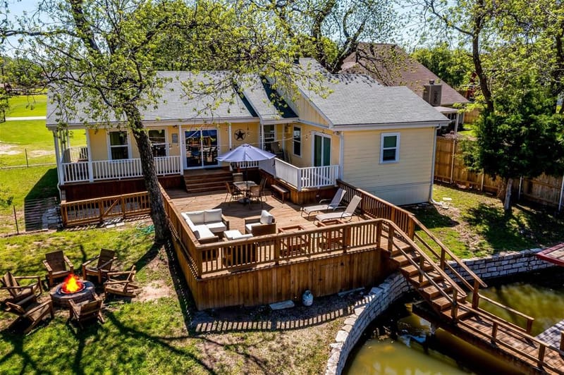 408 Virgo Court, Granbury TX 76049 - Photo 2