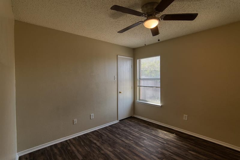 612 Pineview Lane, Fort Worth TX 76140 - Photo 6