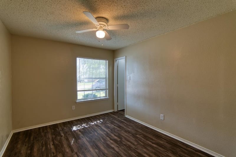 612 Pineview Lane, Fort Worth TX 76140 - Photo 7