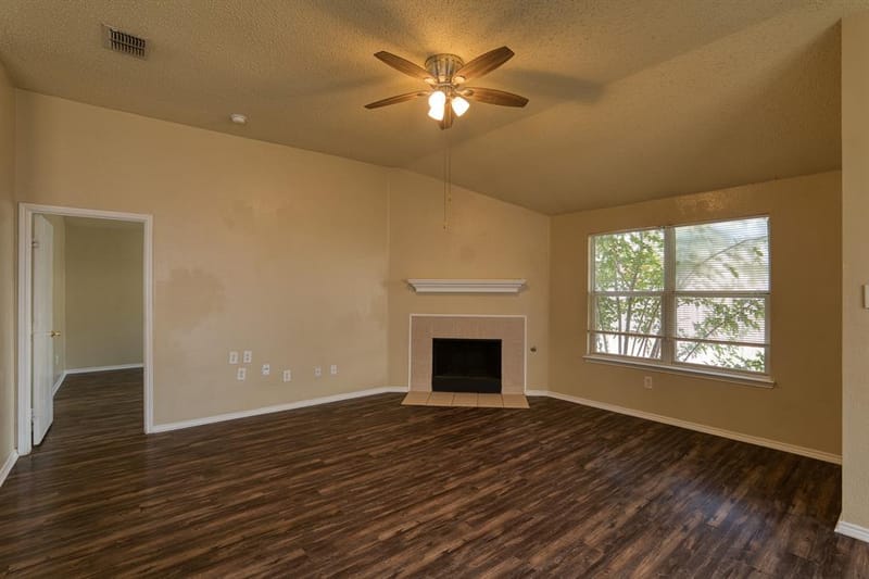 612 Pineview Lane, Fort Worth TX 76140 - Photo 10