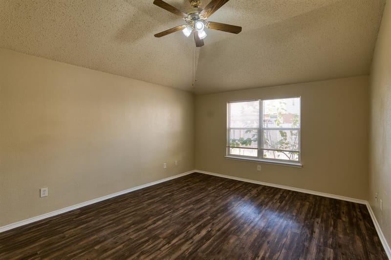 612 Pineview Lane, Fort Worth TX 76140 - Photo 11