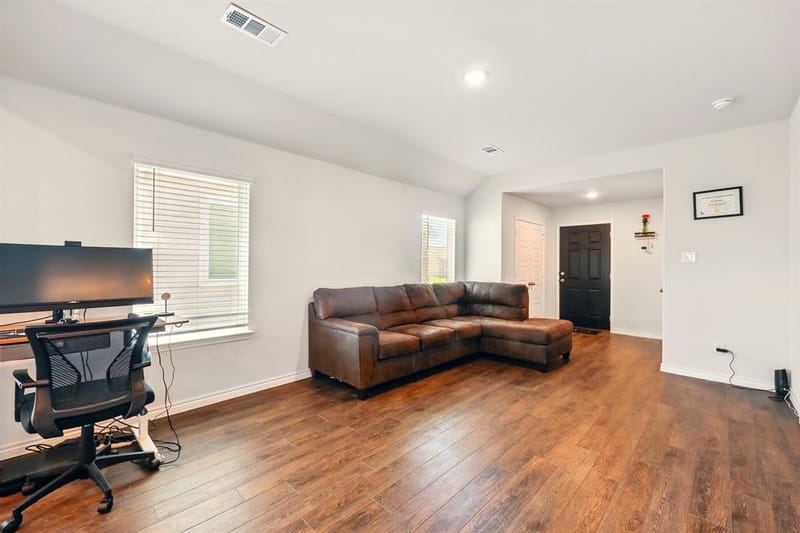 105 Musgrove Road, Everman TX 76140 - Photo 6