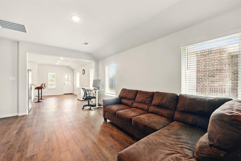 105 Musgrove Road, Everman TX 76140 - Photo 4