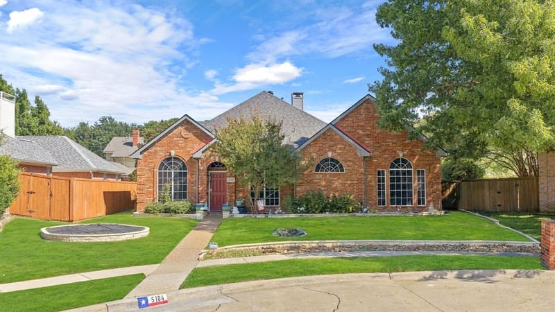 5104 Teddington Park Drive, Plano TX 75023 - Photo 4