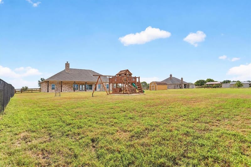 5640 Wilton Terrace, Dish TX 76247 - Photo 37