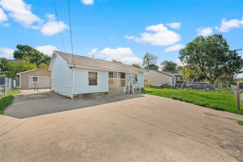 6628 Glesman Street, Dallas TX 75232 - Photo 2