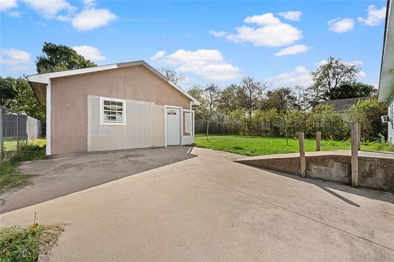 6628 Glesman Street, Dallas TX 75232 - Photo 15