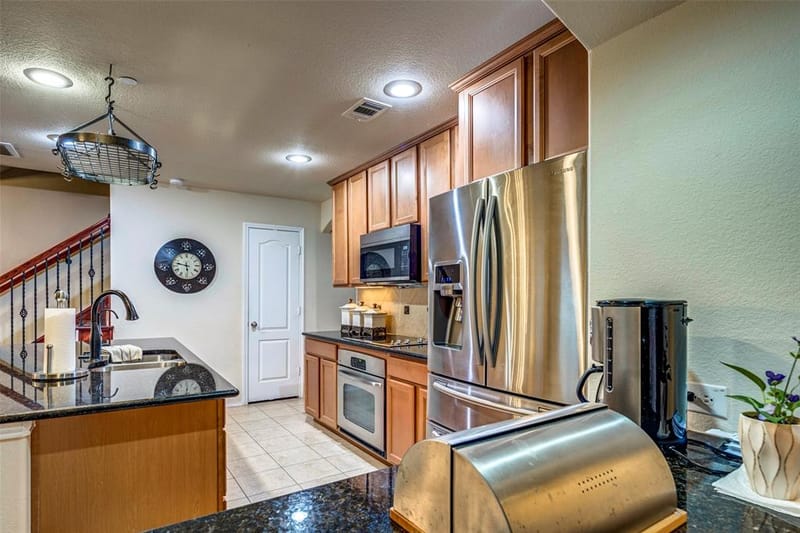 1040 Lucy Lane, Allen TX 75013 - Photo 8