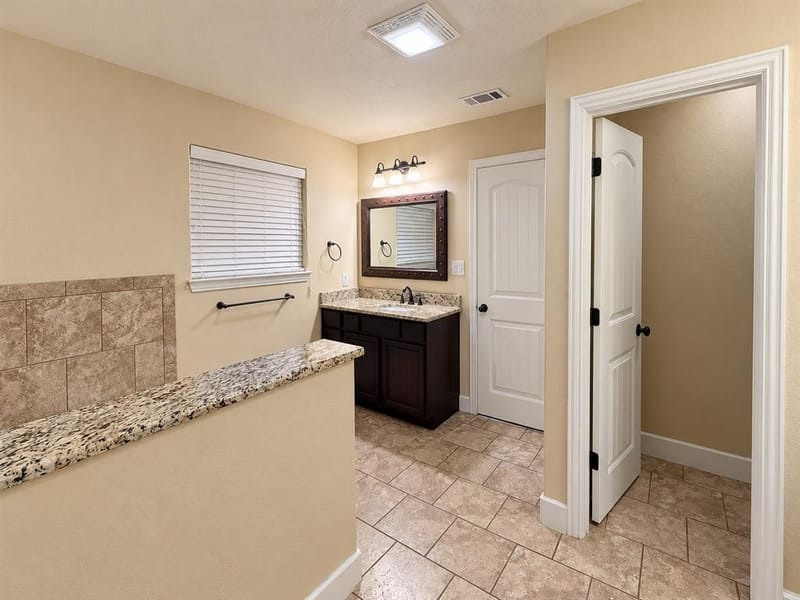 2811 S Lillis Lane, Denison TX 75020 - Photo 17