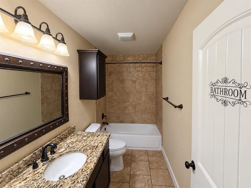 2811 S Lillis Lane, Denison TX 75020 - Photo 10