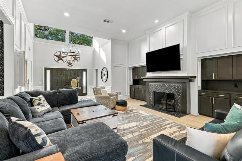 10011 Woodlake Drive, Dallas TX 75243 - Photo 7