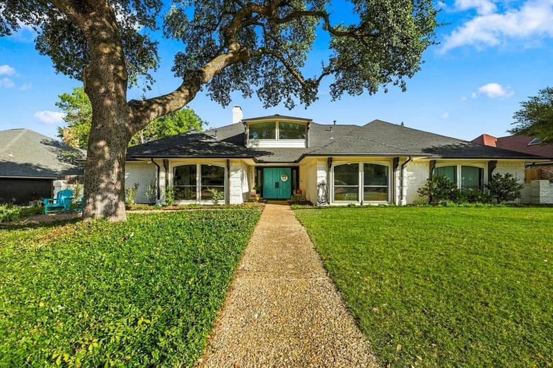 10011 Woodlake Drive, Dallas TX 75243